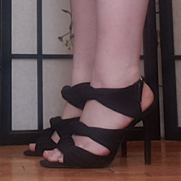 Black Suede 'Vinnie' Knotted Slingback Sandal by Charles David SIZE 8 - Picture 6 of 14